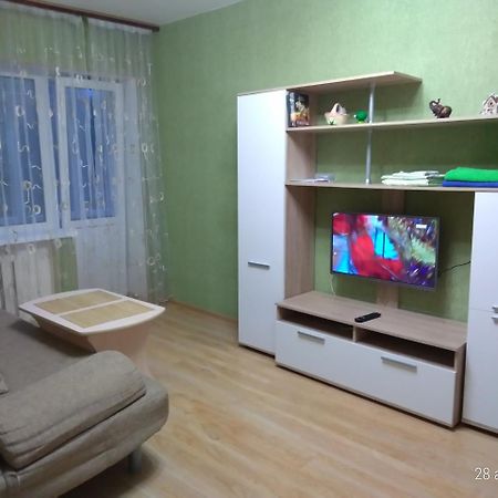 Apartment On Novo-Roslavlskaya 4 Szmolenszk Kültér fotó