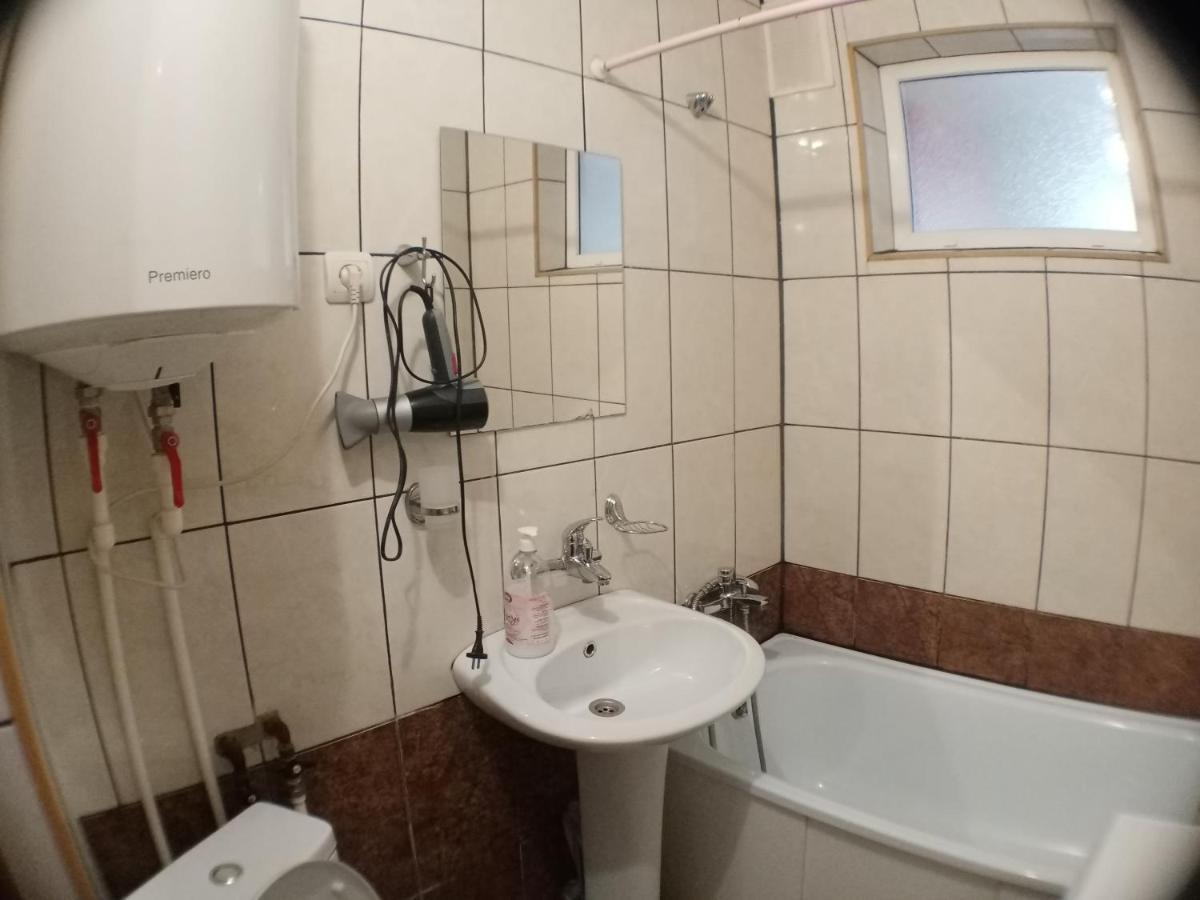 Apartment On Novo-Roslavlskaya 4 Szmolenszk Kültér fotó