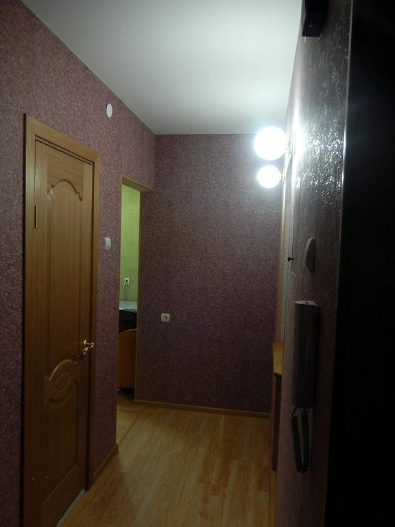 Apartment On Novo-Roslavlskaya 4 Szmolenszk Szoba fotó