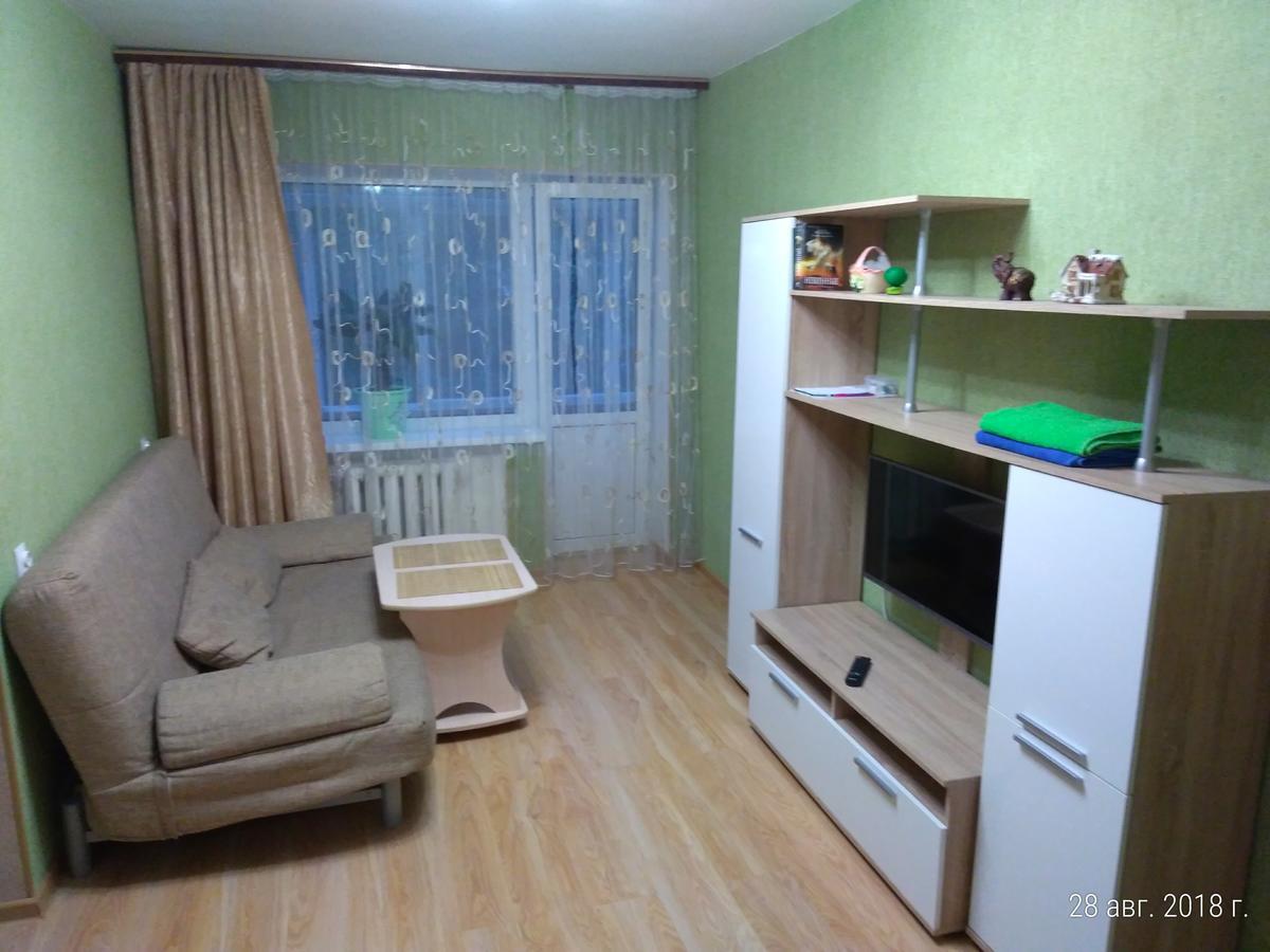 Apartment On Novo-Roslavlskaya 4 Szmolenszk Kültér fotó