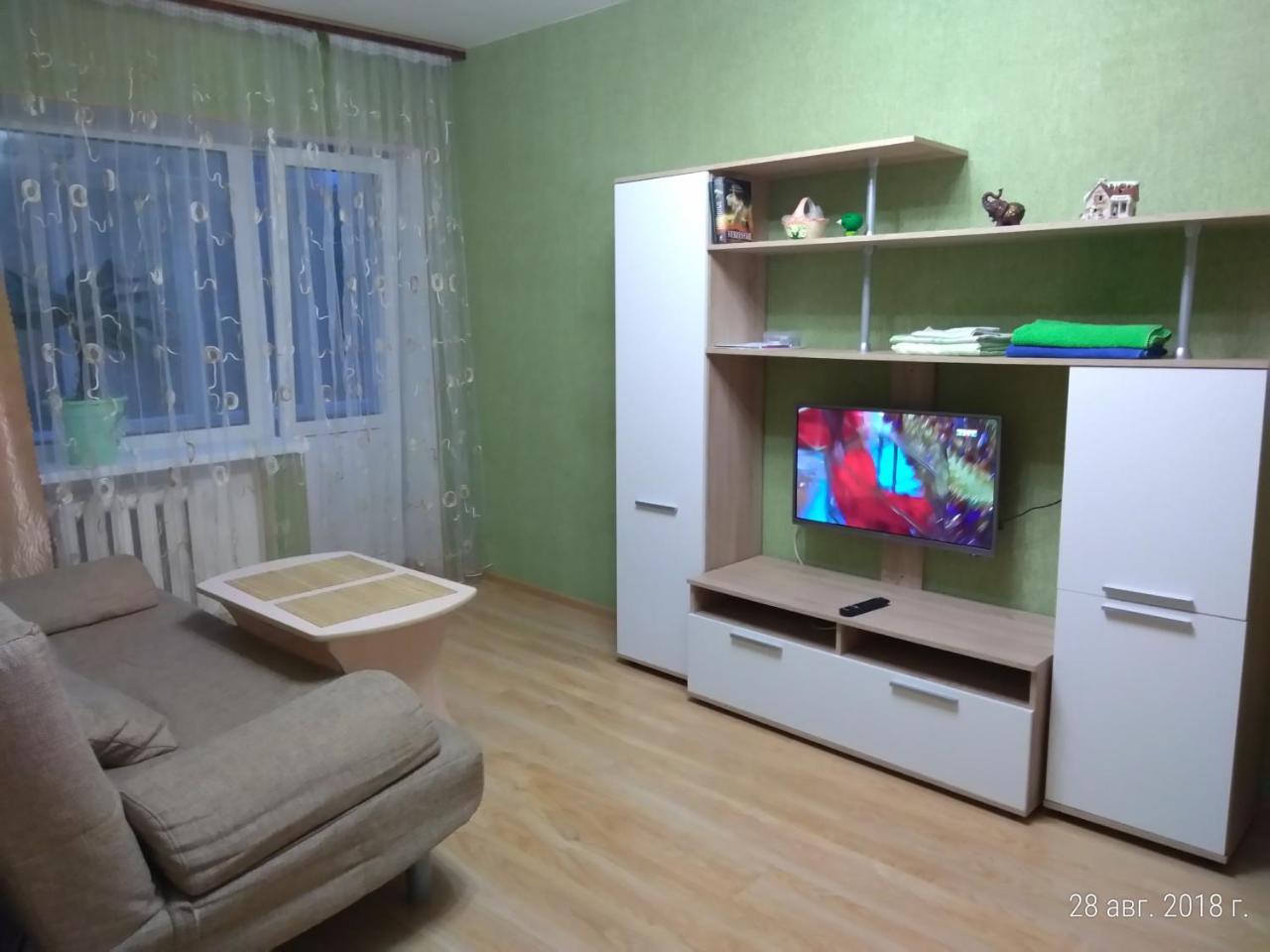 Apartment On Novo-Roslavlskaya 4 Szmolenszk Kültér fotó